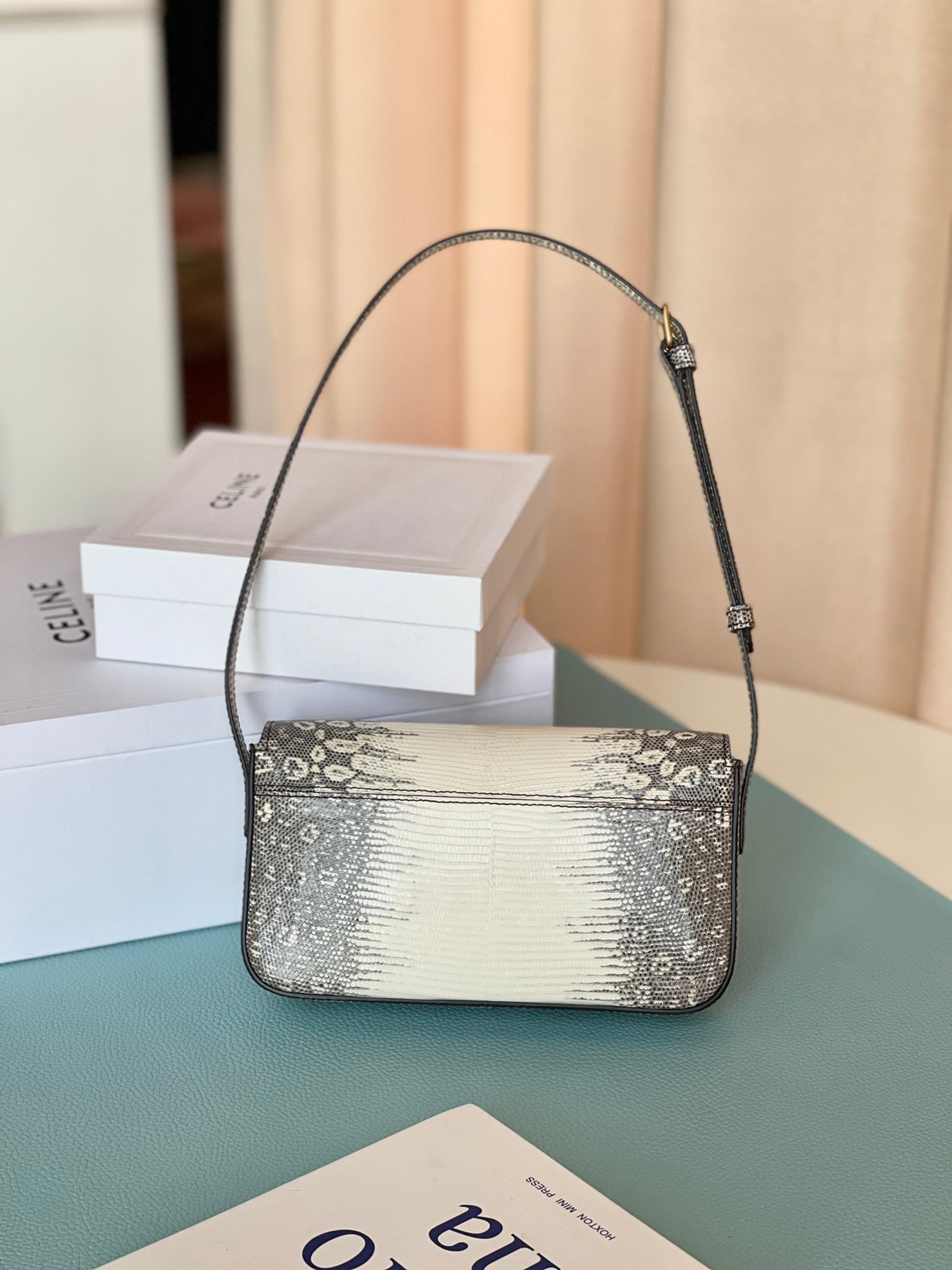 Triomphe Shoulder Bag In Lizard Natural For Women 8in/20cm 194144BF5.02VG