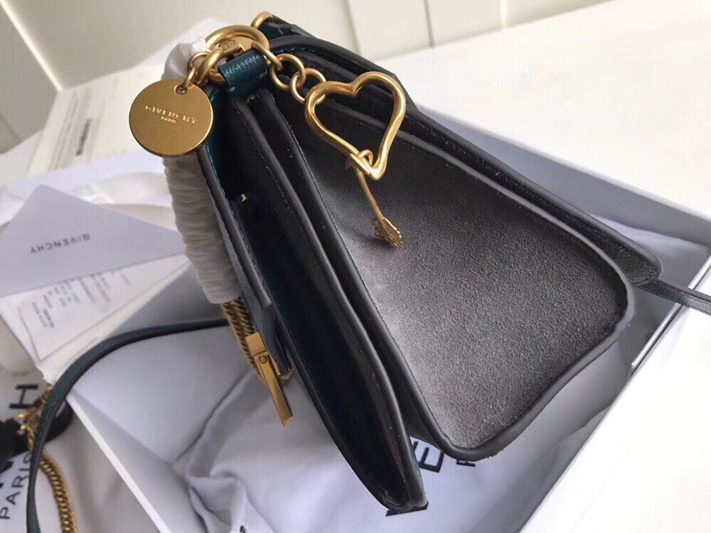 gv GV3 Bag Black For Women, Handbags, Shoulder Bags 11.4in/29cm GVC