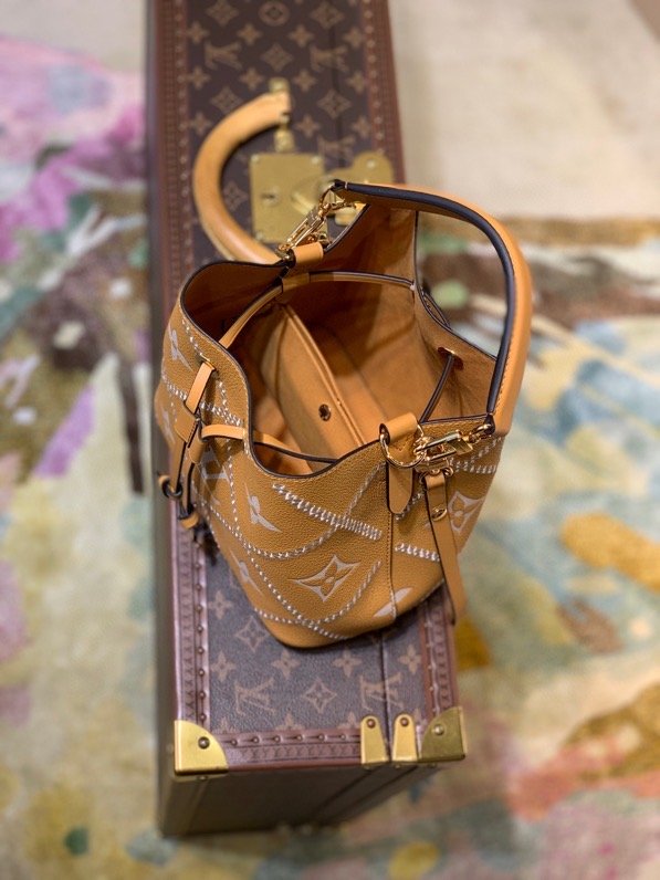 Louis Vuitton NeoNoe MM Bucket Bag Monogram Empreinte Arizona Brown For Women, WomenÃƒÂ¢Ã¢â€šÂ¬Ã¢â€žÂ¢s Handbags, Shoulder Bags 10.2in/26cm Louis Vuitton M46029