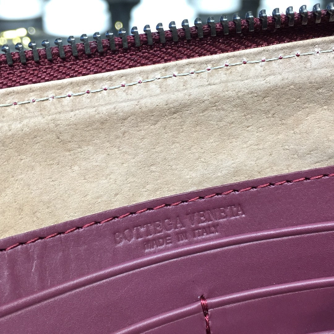 Bottega Veneta Chain Shoulder Bag Dark Red, For Women, Women’s Bags 9.6in/24.5cm