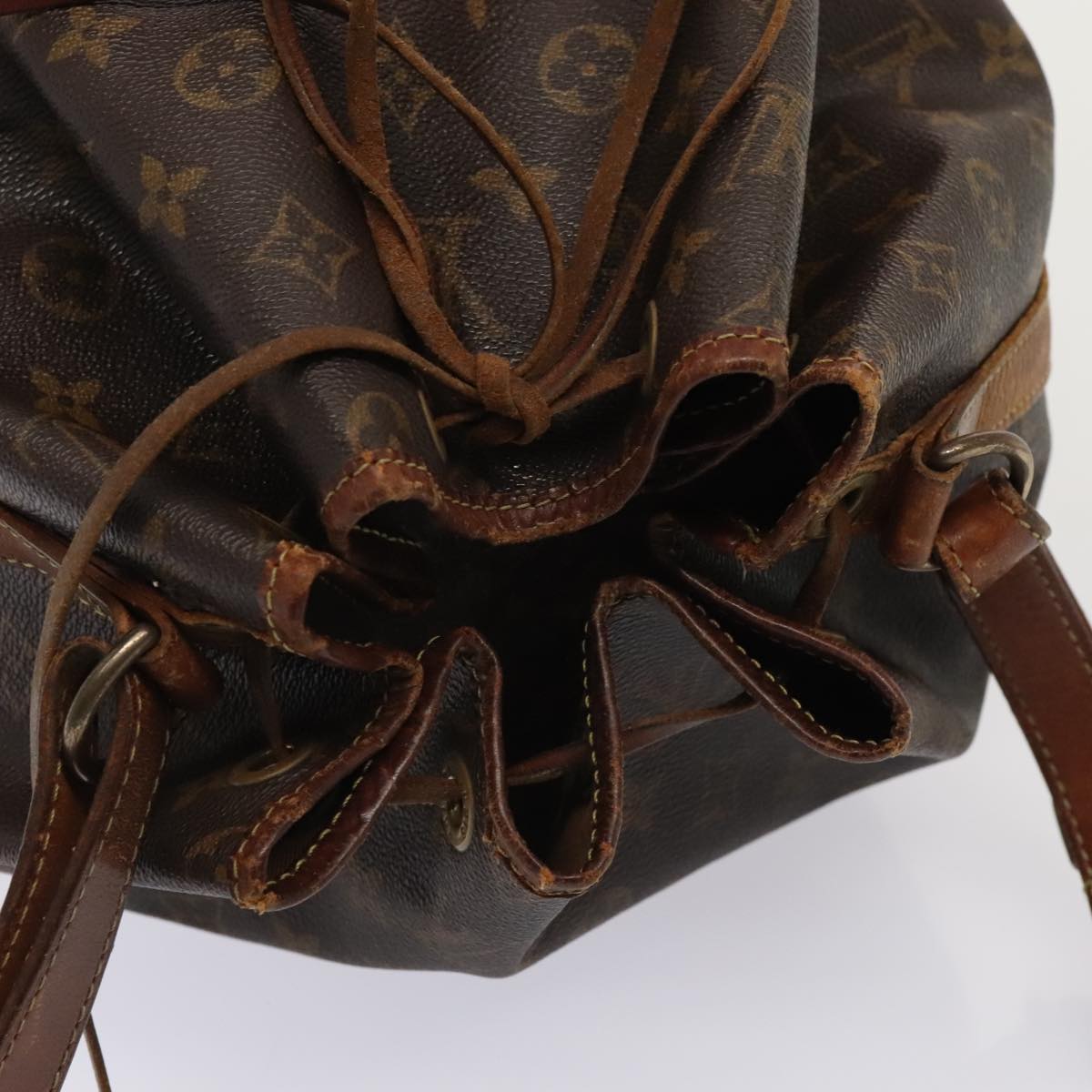 LOUIS VUITTON Monogram Noe Shoulder Bag M42224 LV Auth 85675