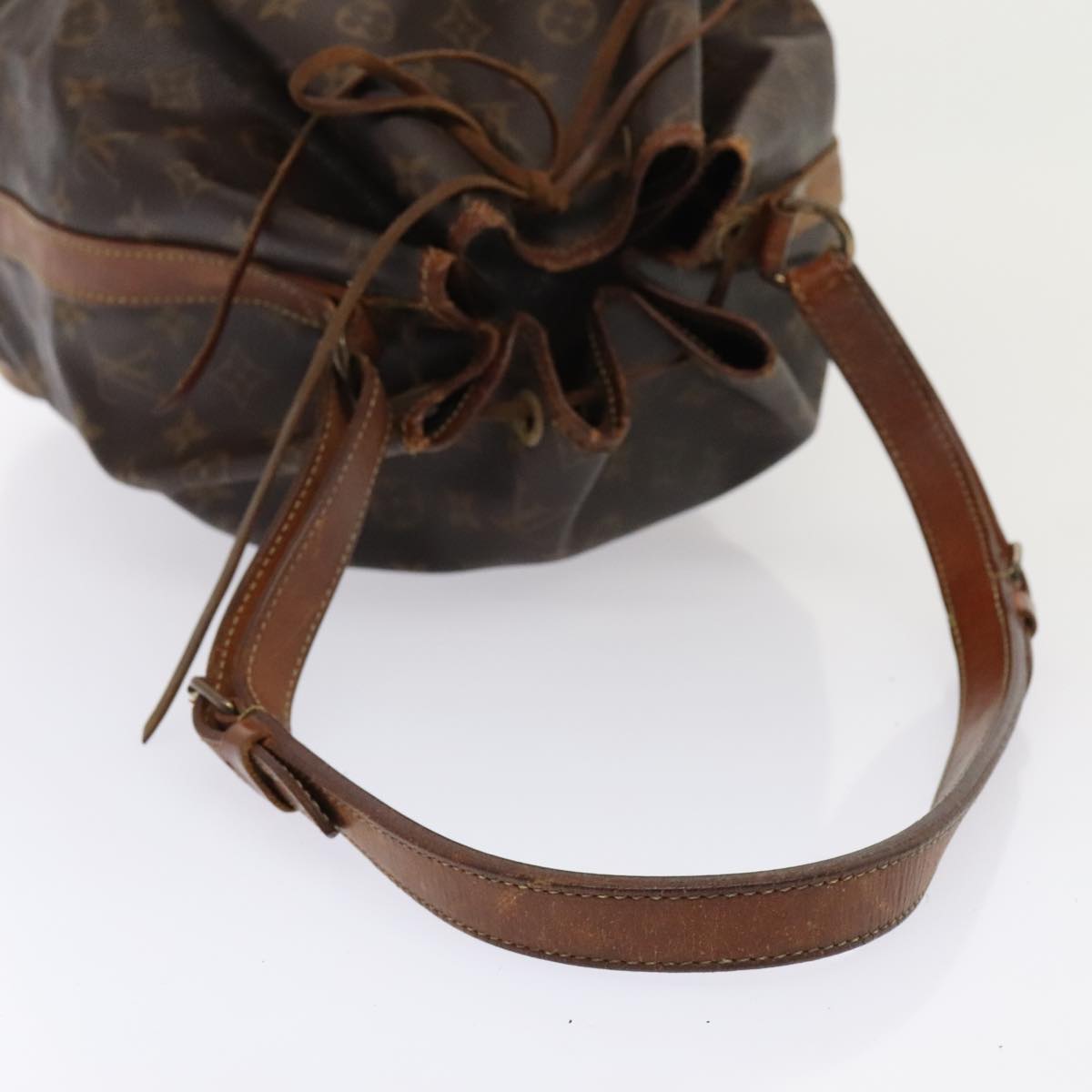 LOUIS VUITTON Monogram Noe Shoulder Bag M42224 LV Auth 85675