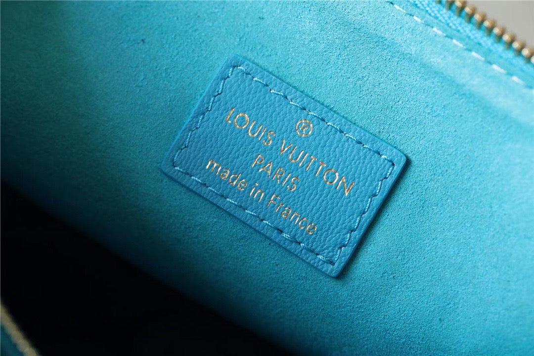 Louis Vuitton Coussin PM Monogram Blue For Women, Women’s Bags, Shoulder And Crossbody Bags 10.2in/26cm Louis Vuitton 
