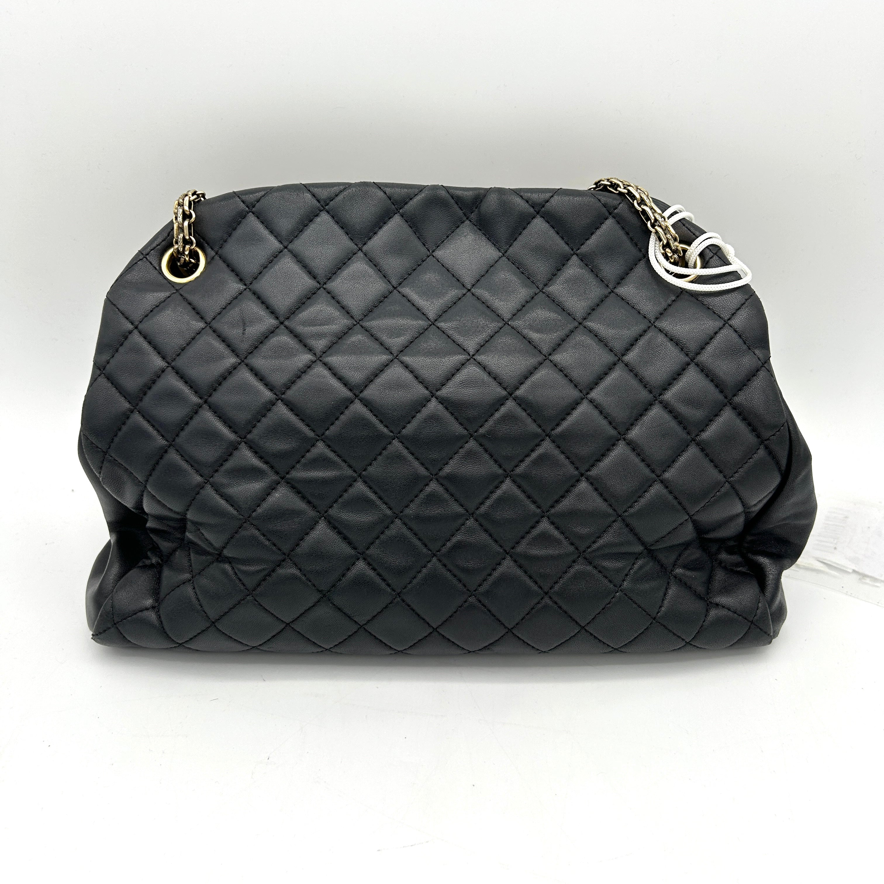 Chanel Matelasse Chain Shoulder Black Leather LA4509