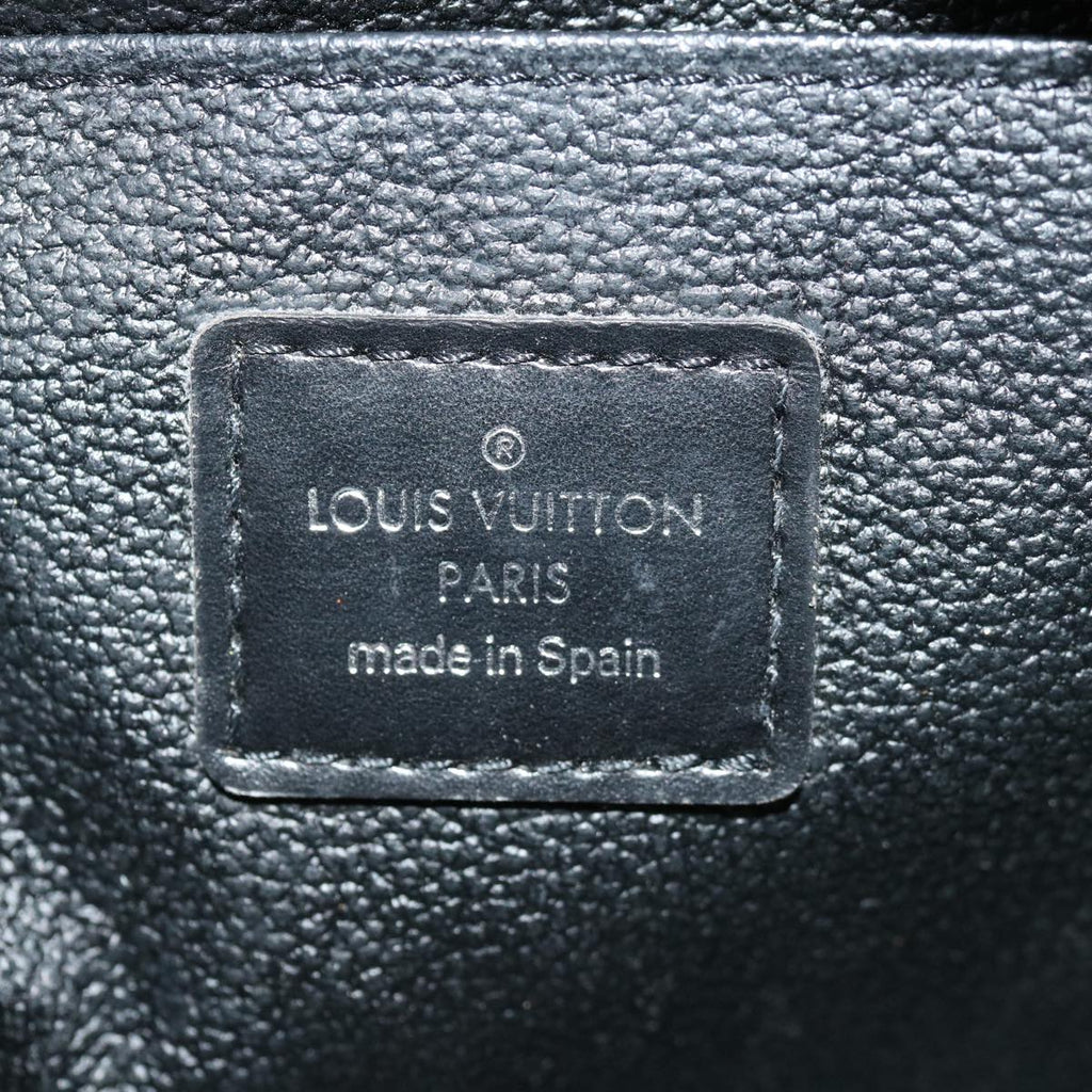 Louis Vuitton Taiga  Leather Clutch Bag