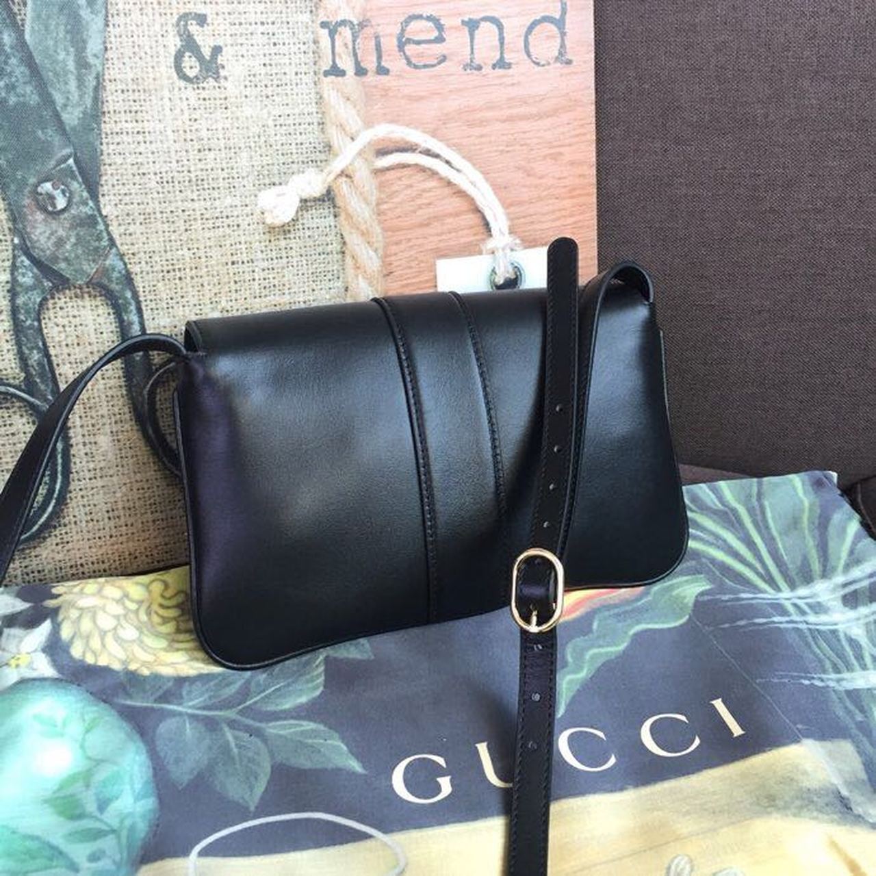 Arli Shoulder Bag Black For Women 10in/26cm 550129 0V10G 1000