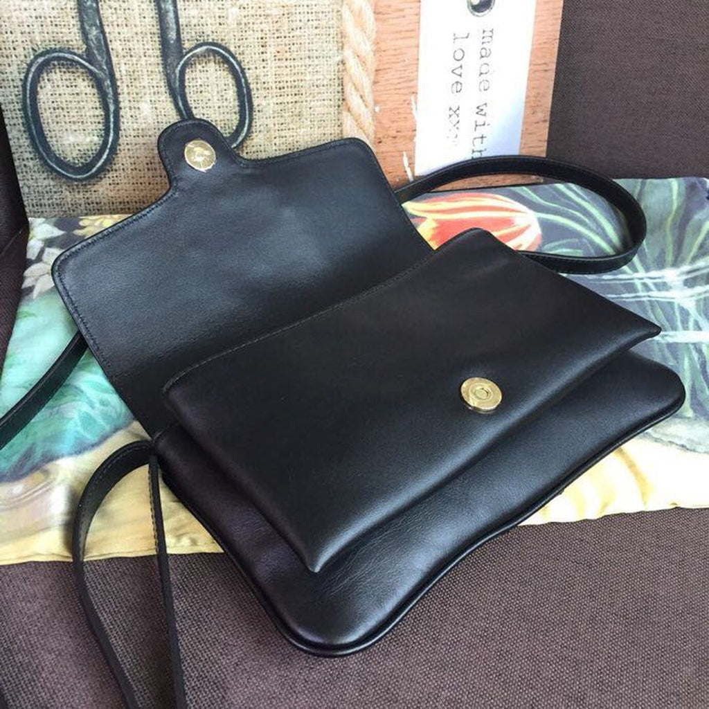 Arli Shoulder Bag Black For Women 10in/26cm 550129 0V10G 1000