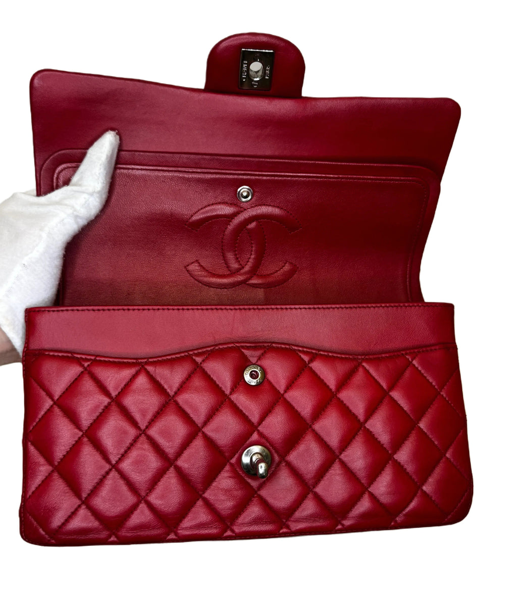Chanel Classic Jumbo Double Flap Bag B22-96
