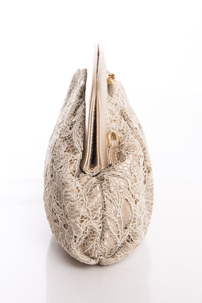 Dolce & GaBurberryana Beige Lace Clutch