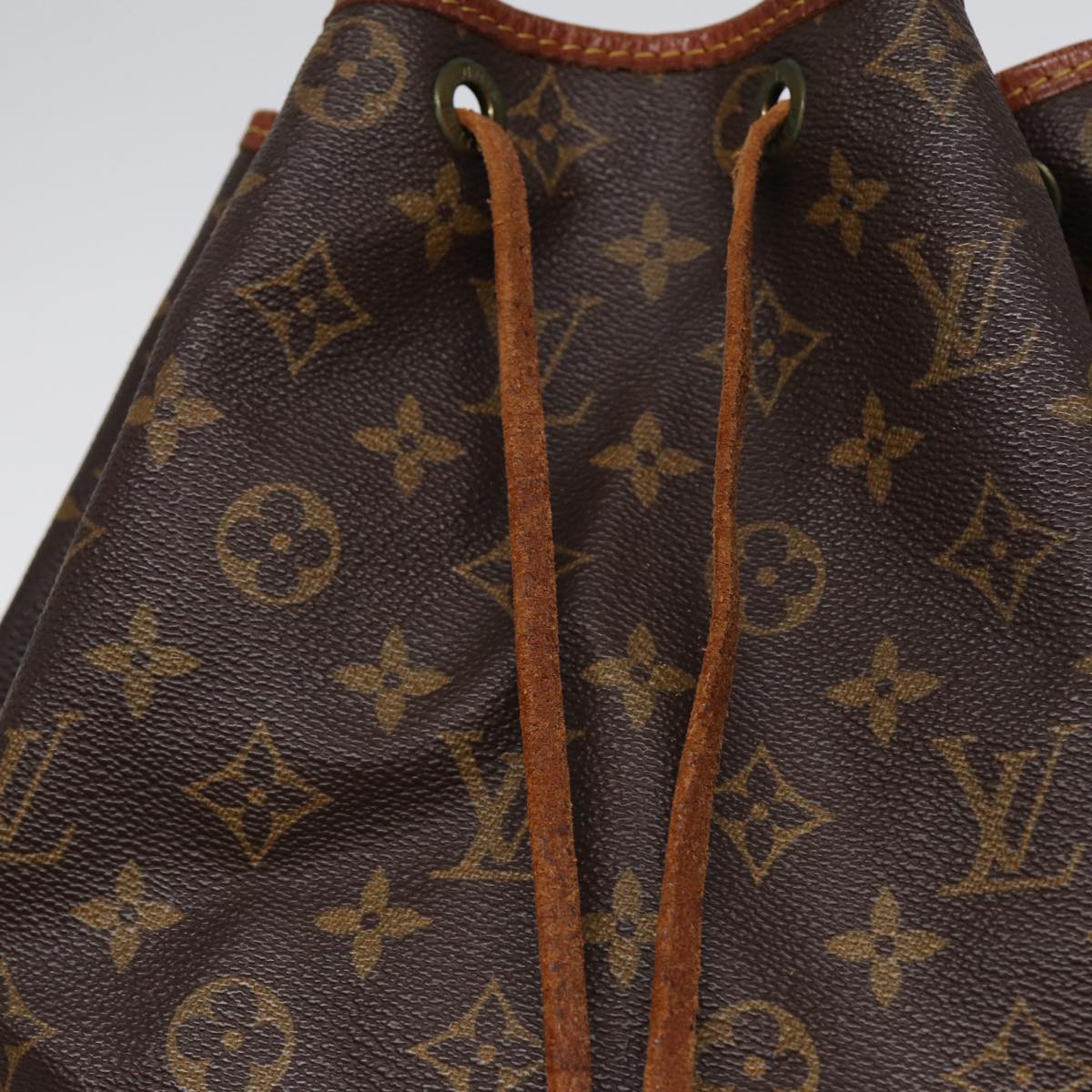 LOUIS VUITTON Monogram Noe Shoulder Bag M42224 LV Auth 88652