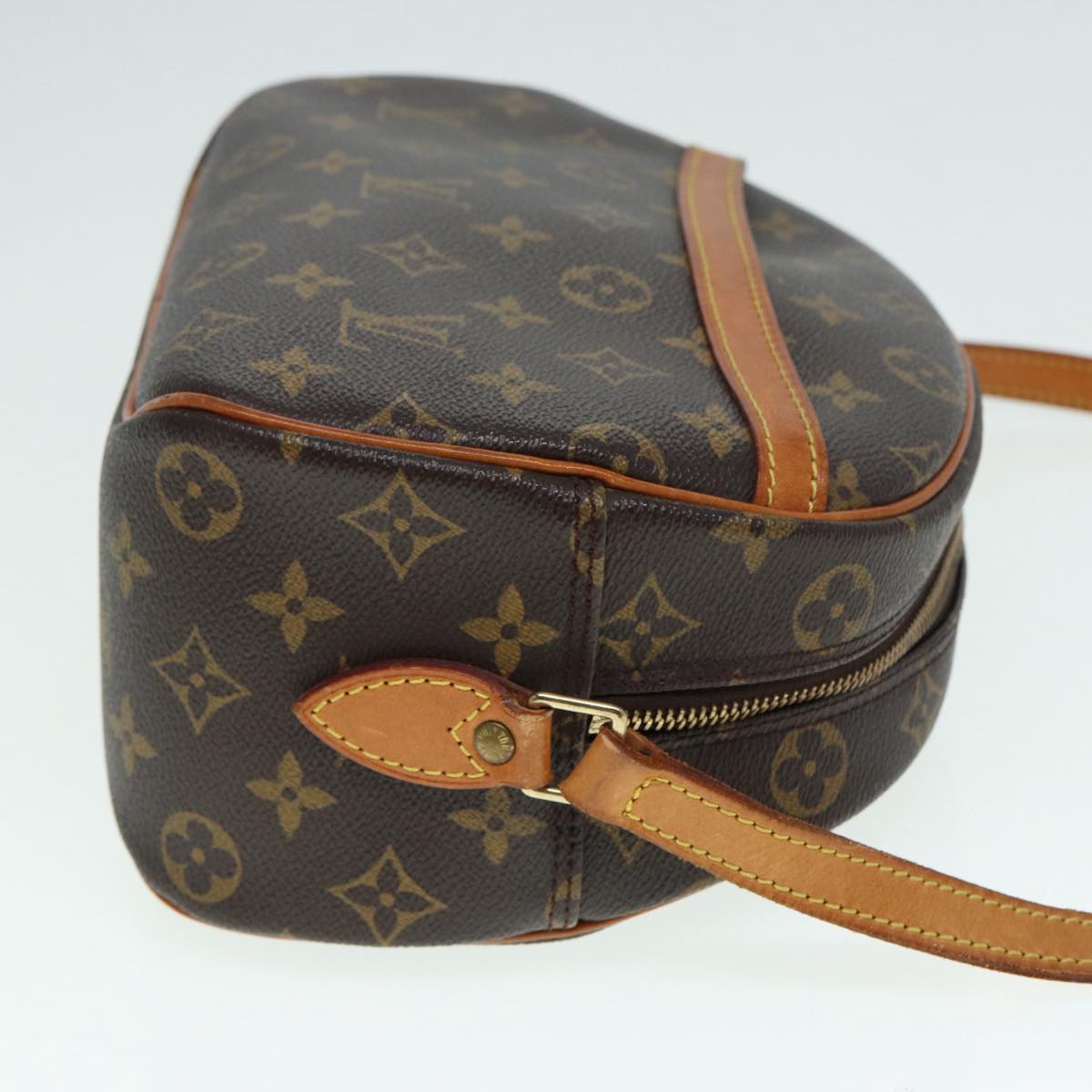 LOUIS VUITTON Monogram Blois Shoulder Bag M51221 LV Auth 88694