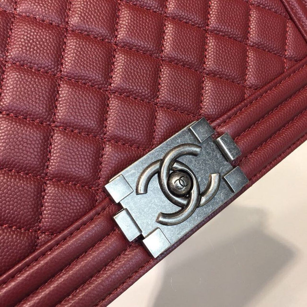 Chanel Boy Handbag SiLouis Vuittoner Hardware Burgundy For Women Bags, Shoulder And Crossbody Bags 9.8in/25cm A67086