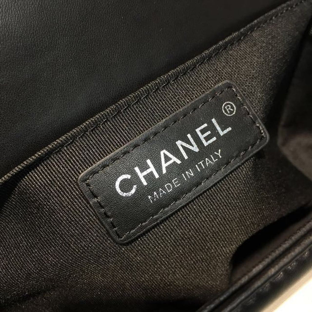 Chanel Boy Handbag SiLouis Vuittoner Hardware Black For Women Bags, Shoulder And Crossbody Bags 9.8in/25cm A67086