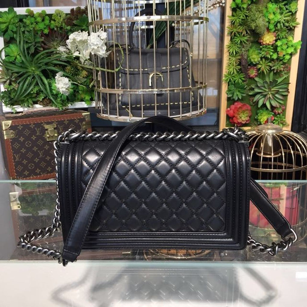 Chanel Boy Handbag SiLouis Vuittoner Hardware Black For Women Bags, Shoulder And Crossbody Bags 9.8in/25cm A67086