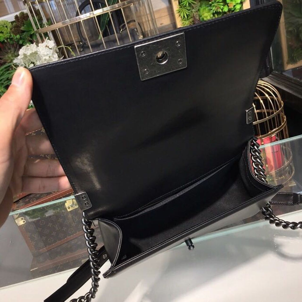 Chanel Boy Handbag SiLouis Vuittoner Hardware Black For Women Bags, Shoulder And Crossbody Bags 9.8in/25cm A67086