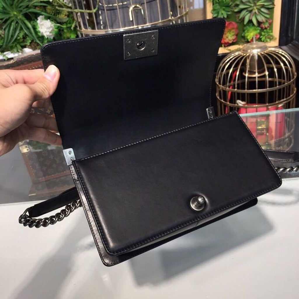 Chanel Boy Handbag SiLouis Vuittoner Hardware Black For Women Bags, Shoulder And Crossbody Bags 9.8in/25cm A67086