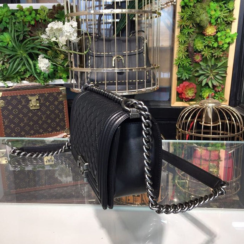 Chanel Boy Handbag SiLouis Vuittoner Hardware Black For Women, Women’s Bags, Shoulder And Crossbody Bags 9.8in/25cm A67086