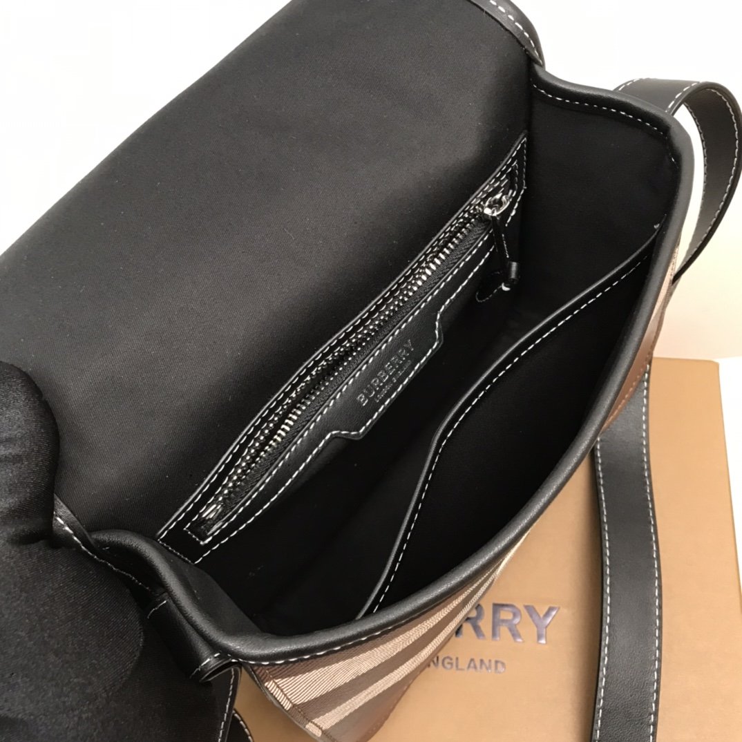 Burberry Check And Crossbody Bag For Men, Bags 7.7in/19.5cm 80528041