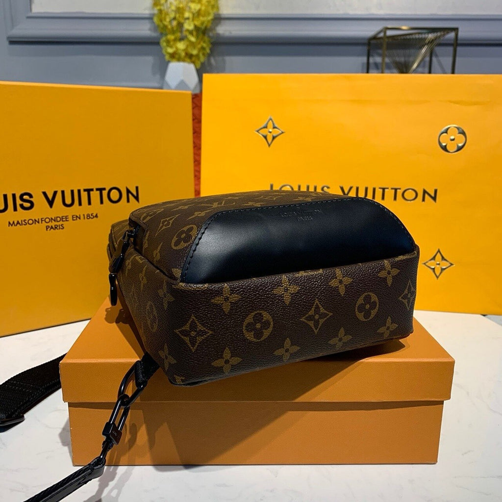 Louis Vuitton Avenue Sling Bag Monogram Canvas For Men, Bag, Crossbody Bags 12.2in/31cm Louis Vuitton