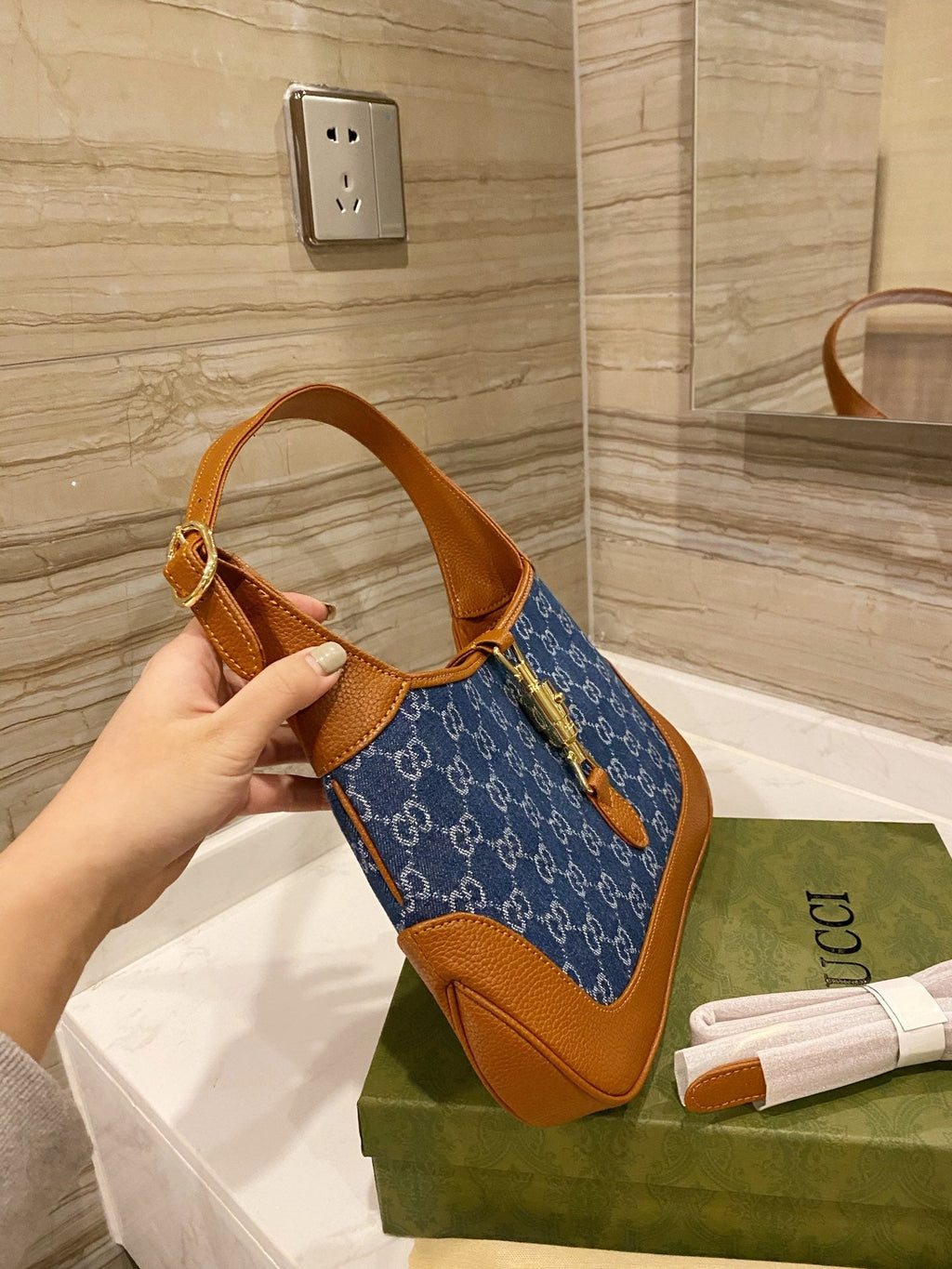 LB - New 1:1 rep  Bags Gucci 220