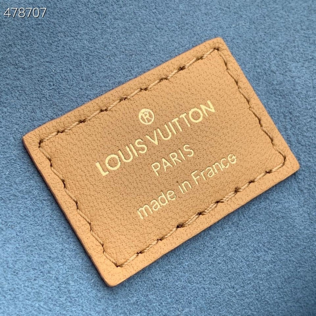 Louis Vuitton Coussin PM Monogram Embossed Puffy Cream For Women, WomenÃƒÂ¢Ã¢â€šÂ¬Ã¢â€žÂ¢s Handbags, Shoulder And Crossbody Bags 10.2in/26cm Louis Vuitton