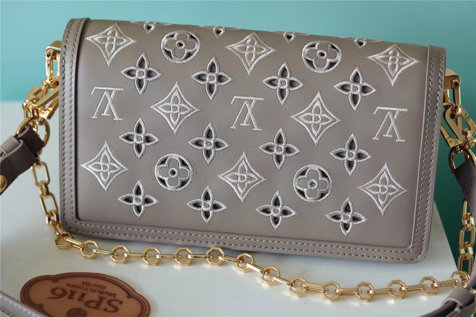 Louis Vuitton Dauphine East West Monogram Khaki For Women,  Shoulder and Crossbody Bags 9.6in/24.5cm Louis Vuitton 
