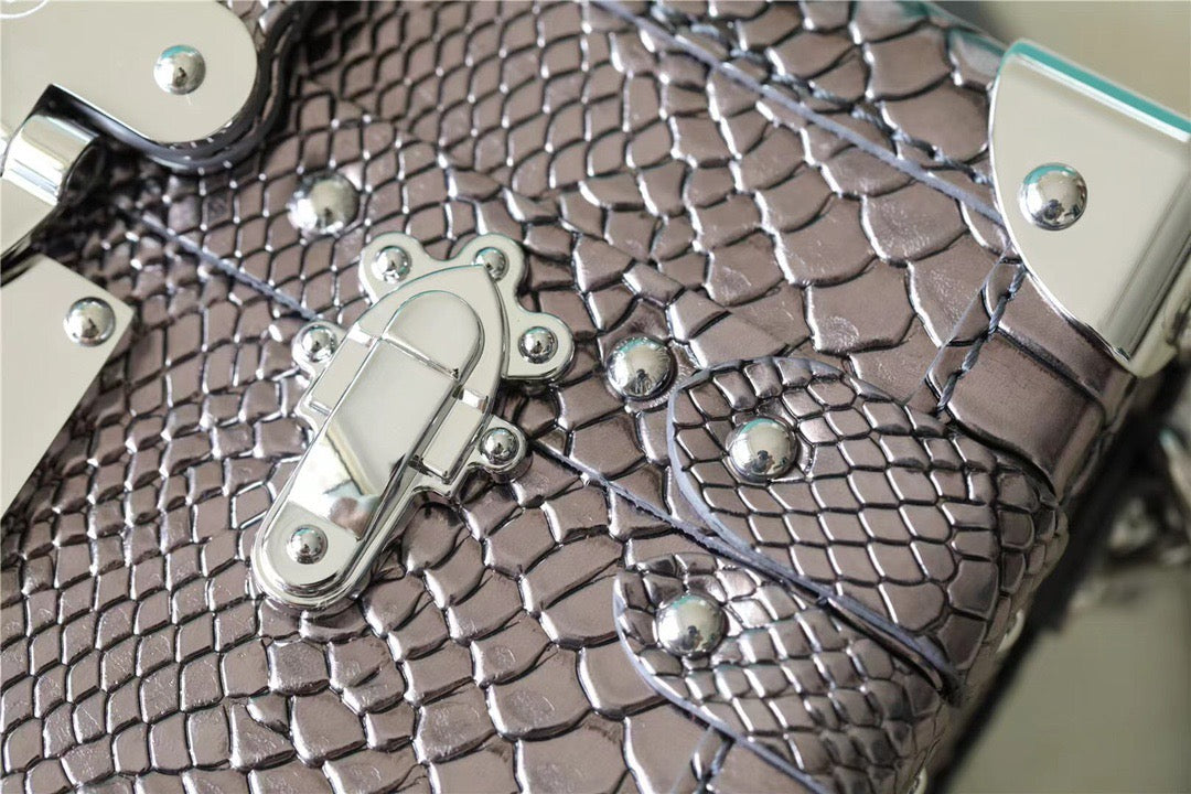 Louis Vuitton Petite Malle High Shiny Alligator By Nicolas Ghesquiere SiLouis Vuittoner For Women,  Shoulder And Crossbody Bags 7.9in/20cm Louis Vuitton 