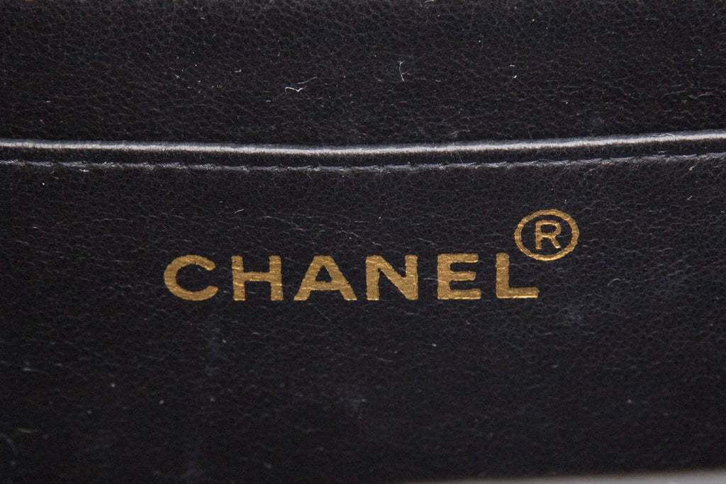 Chanel Vintage 1991 Black Quilted Lambskin Flap Crossbody Handbag with Gold Hardware