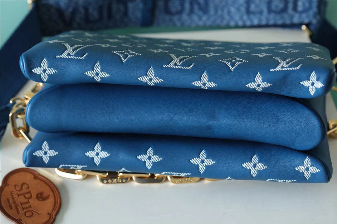 Louis Vuitton Coussin PM Puffy Navy Blue For Women,  Shoulder And Crossbody Bags 10.2n/26cm Louis Vuitton M59392