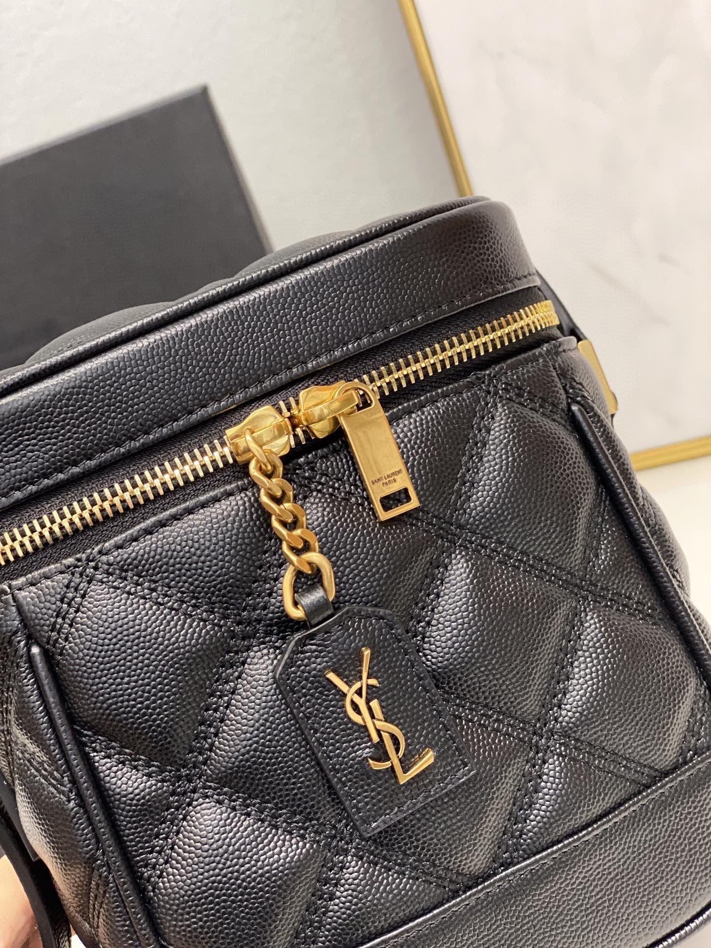 YSSL 80’s Vanity Bag In CarrÃ©-Quilted Grain De Poudre Black For Women 6in/16.5cm YSL 649779DME271000