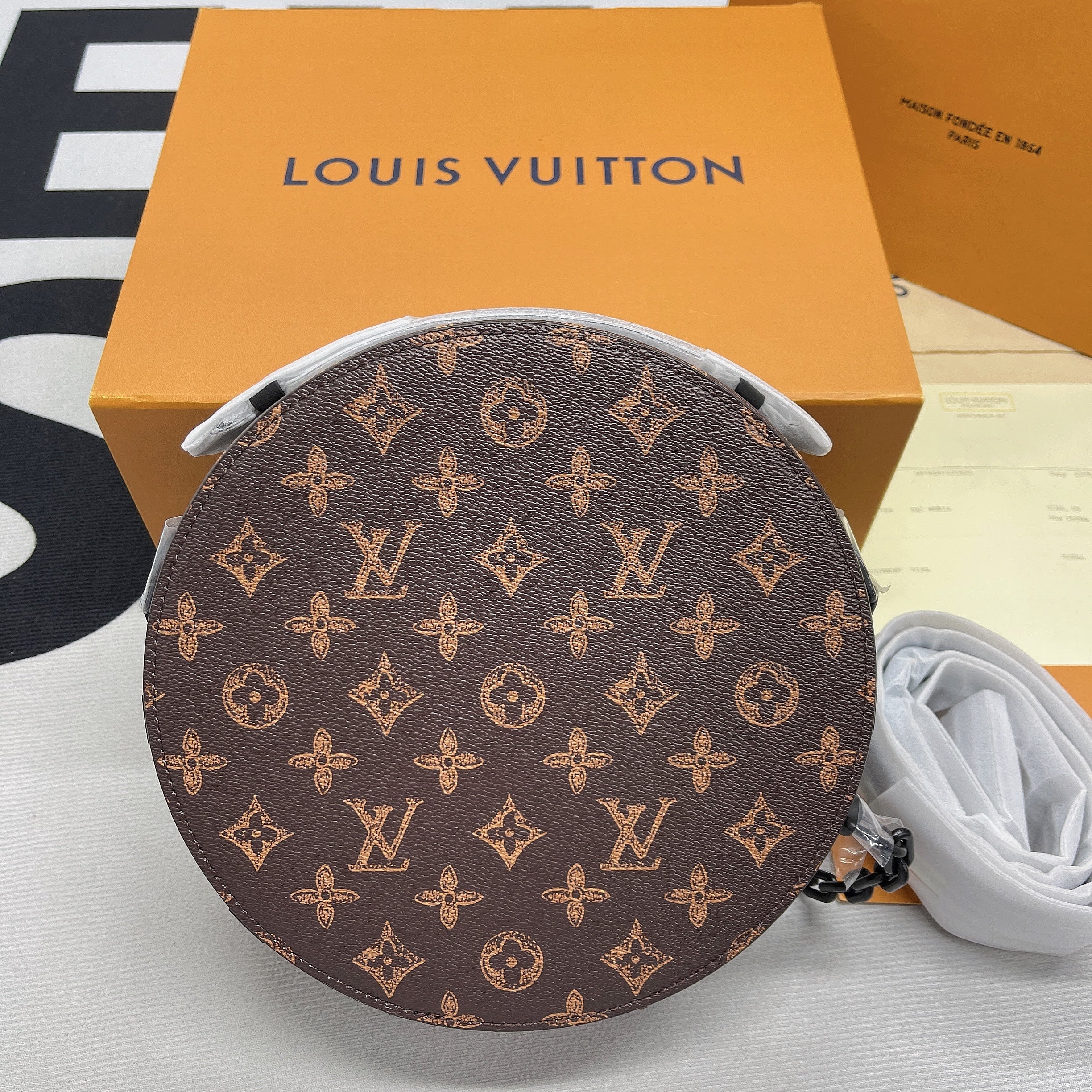 Louis Vuitton Wheel Box Monogram Canvas For Women, WomenÃƒÂ¢Ã¢â€šÂ¬Ã¢â€žÂ¢s Handbags, Shoulder Bags And Crossbody Bags 9.1in/23cm Louis Vuitton M59706Ãƒâ€šÃ‚Â 
