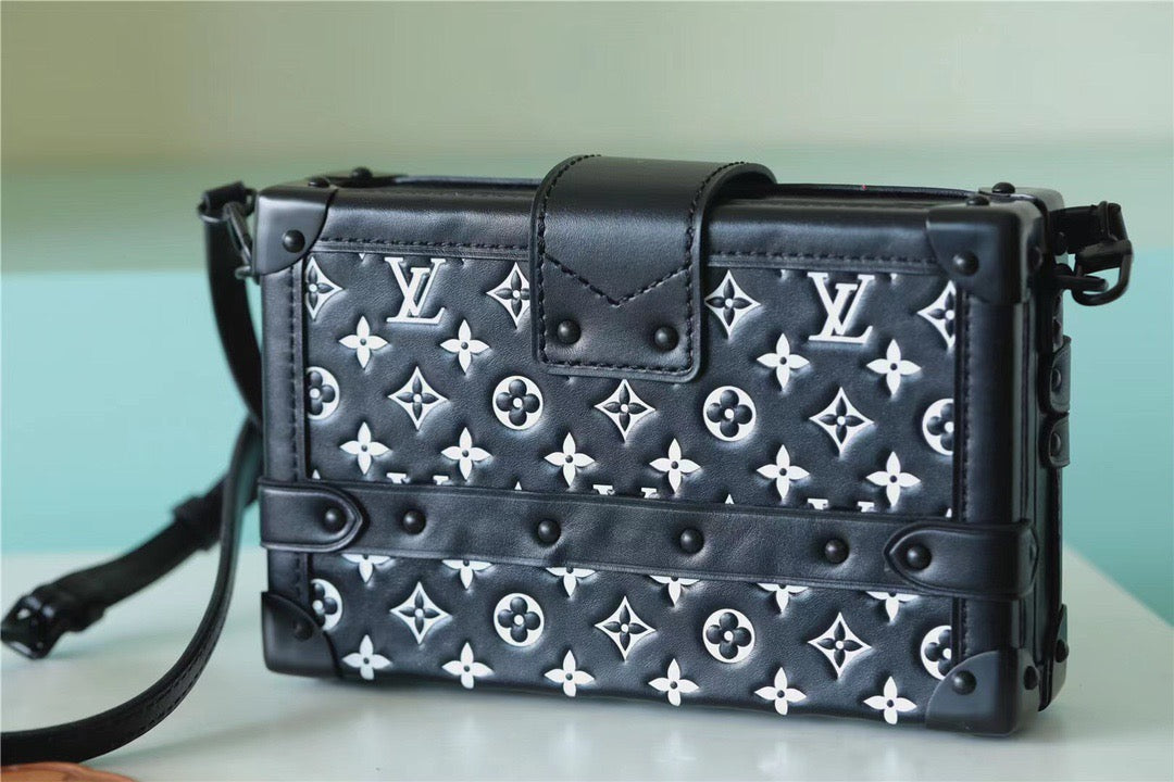 Louis Vuitton Petite Malle Embossed And Foamed Black/ White For Women,  Shoulder And Crossbody Bags 7.9in/20cm Louis Vuitton M59638