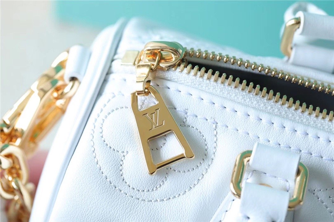 Louis Vuitton Papillon Burberry Bag Classic Monogram For Women 20cm White Louis Vuitton M59827
