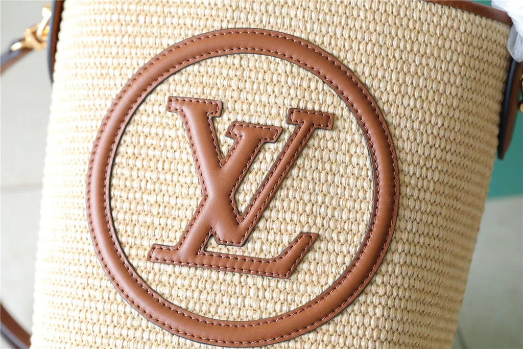 Louis Vuitton Petit Bucket Raffia Caramel Brown For Women, Women’s Bags, Shoulder And Crossbody Bags 9.4in/24cm Louis Vuitton M59961