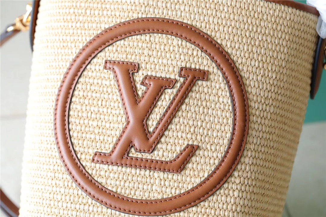 Louis Vuitton Petit Bucket Raffia Caramel Brown For Women, Women’s Bags, Shoulder And Crossbody Bags 9.4in/24cm Louis Vuitton M59961