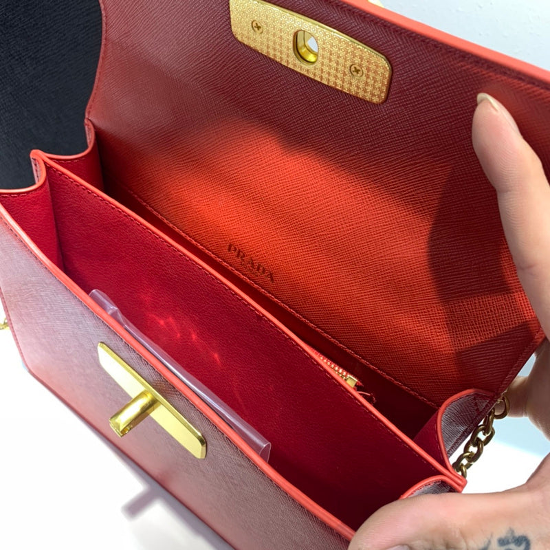 Barnes-Bags - Prada Bags - 792