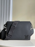 Louis Vuitton Messenger Grain Black For Men, Bags, Shoulder And Crossbody Bags 11in/28cm Louis Vuitton M57080
