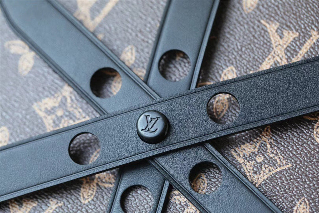 Louis Vuitton Wheel Box Monogram Canvas For Women, WomenÃƒÂ¢Ã¢â€šÂ¬Ã¢â€žÂ¢s Handbags, Shoulder Bags And Crossbody Bags 9.1in/23cm Louis Vuitton M59706Ãƒâ€šÃ‚Â 