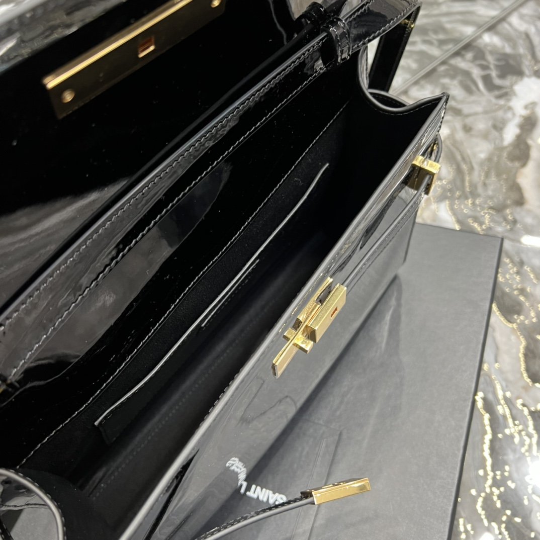 Manhattan Shoulder Bag Black For Women 11.4in/29cm YSL