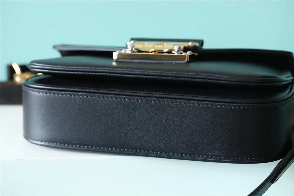 Louis Vuitton Swing Monogram Black For Women,  Shoulder And Crossbody Bags 24cm/9.4in Louis Vuitton M20393