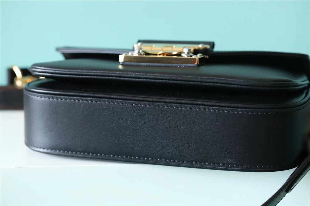 Louis Vuitton Swing Monogram Black For Women,  Shoulder And Crossbody Bags 24cm/9.4in Louis Vuitton M20393