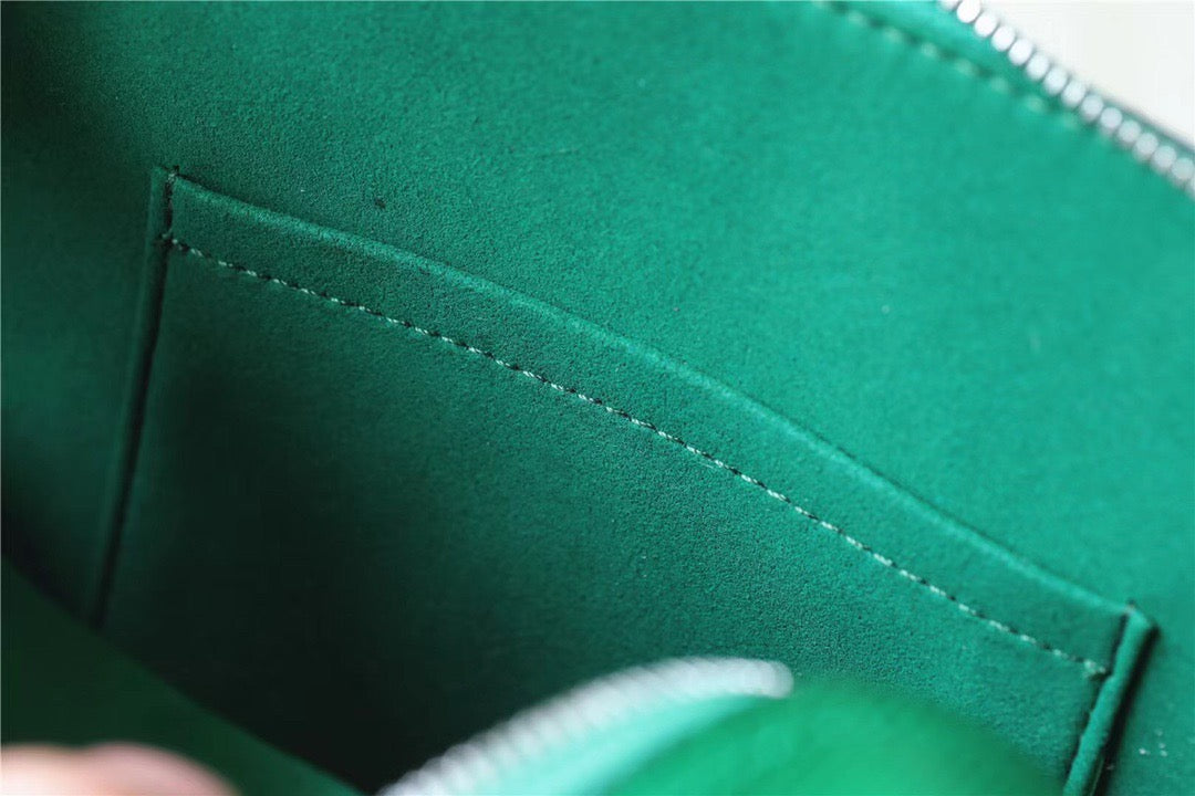 Louis Vuitton Alma Epi Green For Women,  Shoulder And Crossbody Bags 23.5cm/9.3in Louis Vuitton