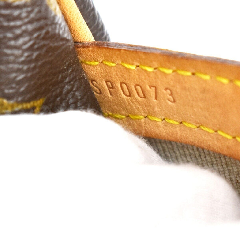 LOUIS VUITTON Reporter pm Shoulder Bag