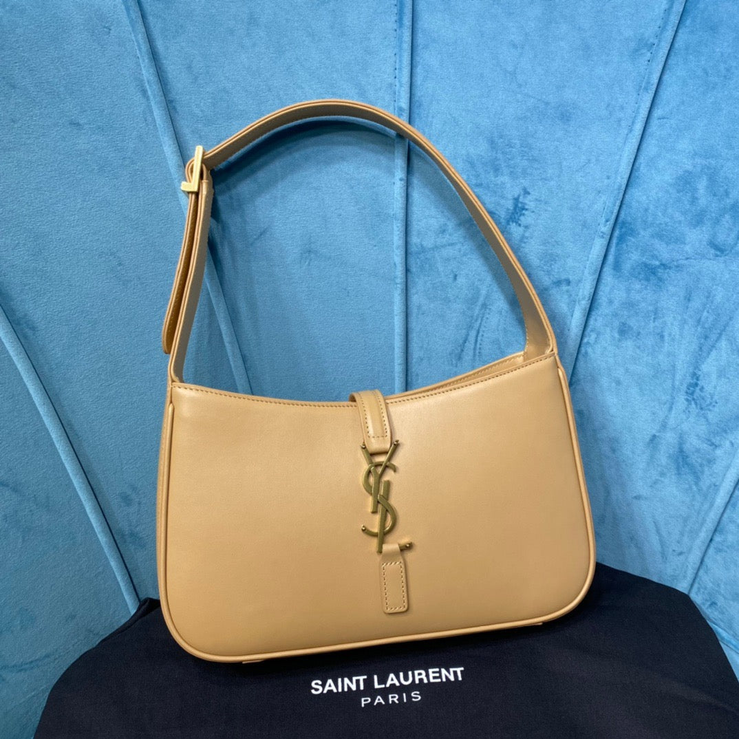 Top Quality Le 5 Ã 7 Hobo Bag In Smooth Beige For Women 9in/23cm YSLÂ Â 6572282R20W9832
