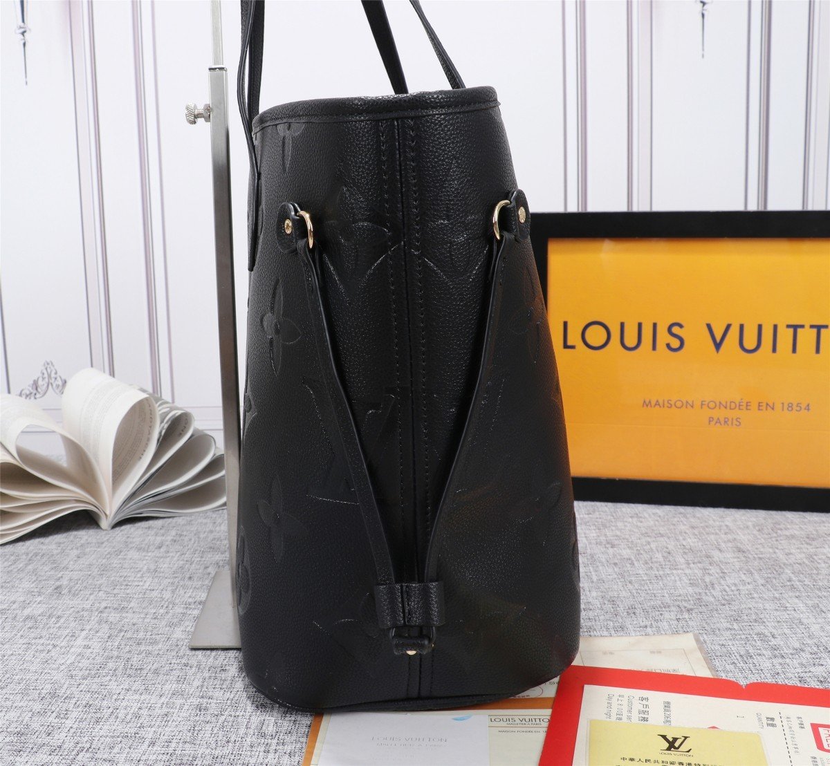 Louis Vuitton Neverfull MM Tote Bag Monogram Empreinte Black For Women,  Shoulder Bags 12.2in/31cm Louis Vuitton M45685