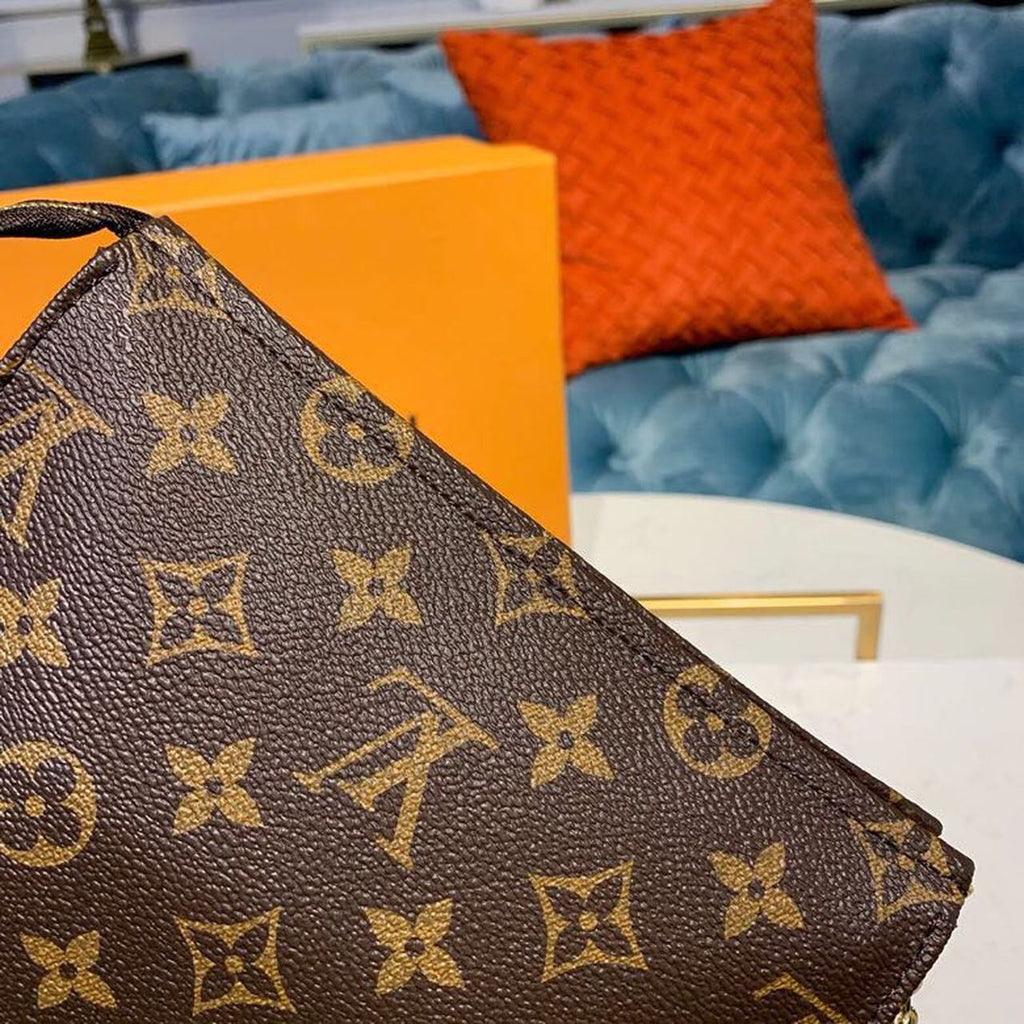 Louis Vuitton Toiletry Pouch On Chain Monogram Canvas For Women, WoBags, Shoulder And Crossbody Bags 7.5in/19cm Louis Vuitton M47544