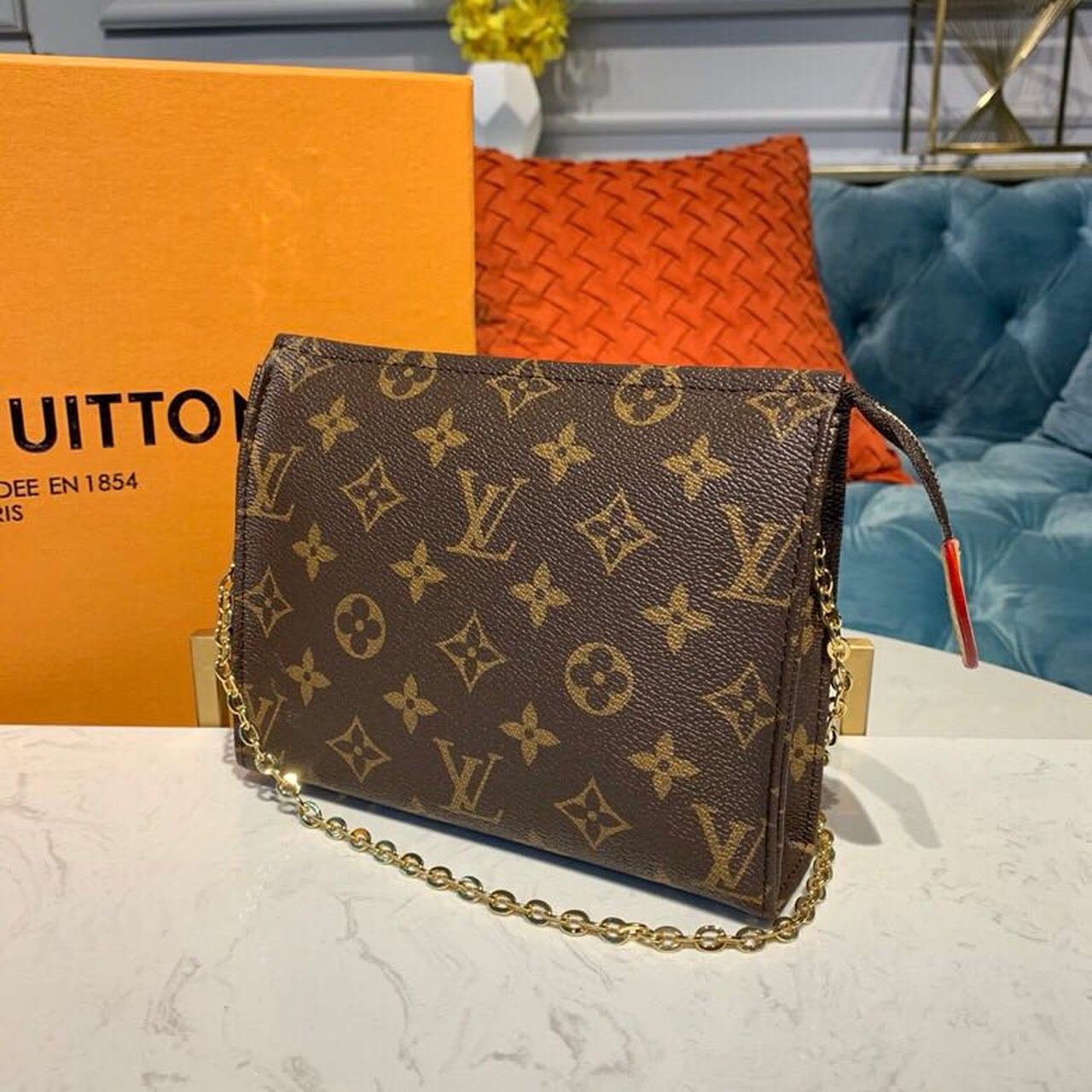 Louis Vuitton Toiletry Pouch On Chain Monogram Canvas For Women, WoBags, Shoulder And Crossbody Bags 7.5in/19cm Louis Vuitton M47544