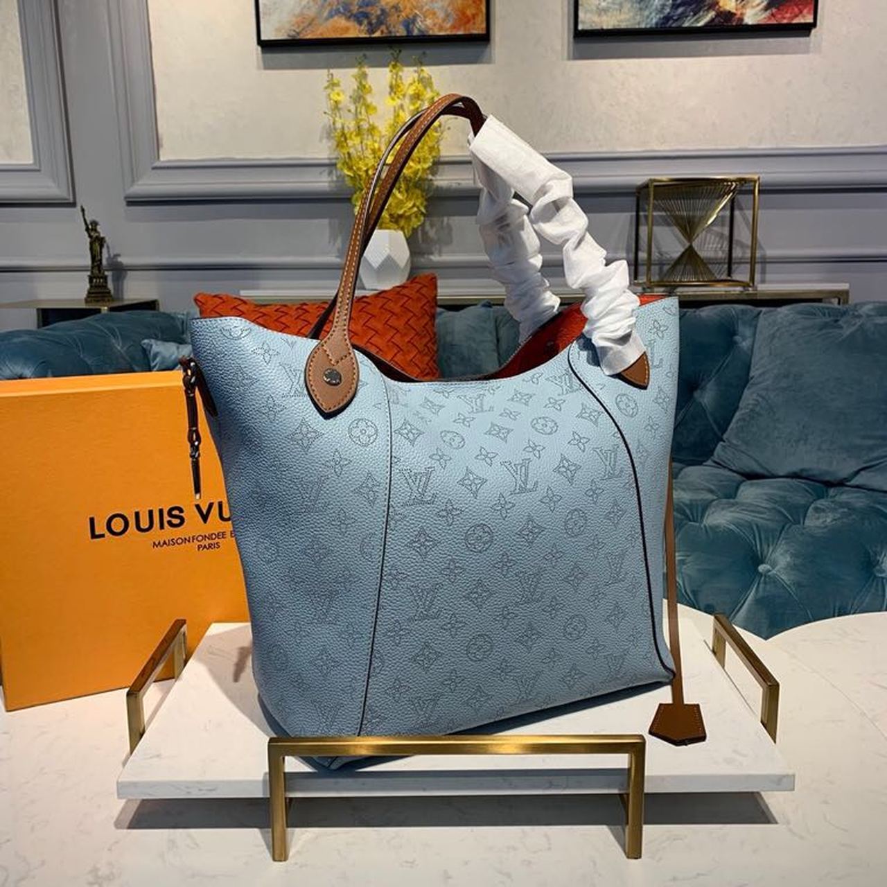 Louis Vuitton Hina MM Bucket Bag Light Blue For Women,  Shoulder And Crossbody Bags 18.1in/46cm Louis Vuitton M52975