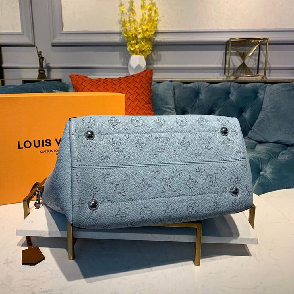 Louis Vuitton Hina MM Bucket Bag Light Blue For Women,  Shoulder And Crossbody Bags 18.1in/46cm Louis Vuitton M52975