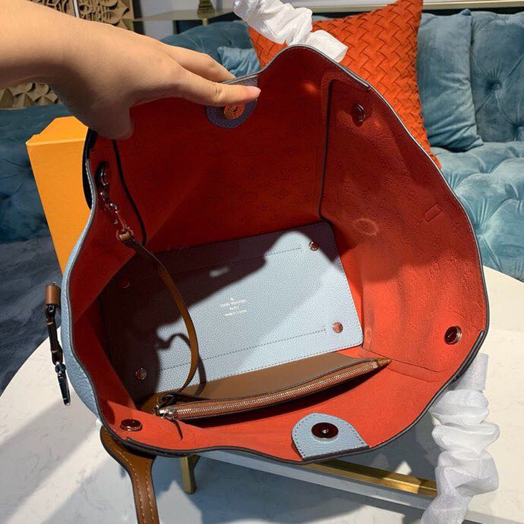 Louis Vuitton Hina MM Bucket Bag Light Blue For Women,  Shoulder And Crossbody Bags 18.1in/46cm Louis Vuitton M52975